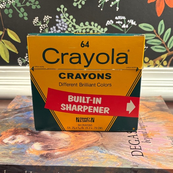 Crayola Other - Vintage Crayon 64-Count Crayons Box – Yellow & Dark Green Built in Sharpener
